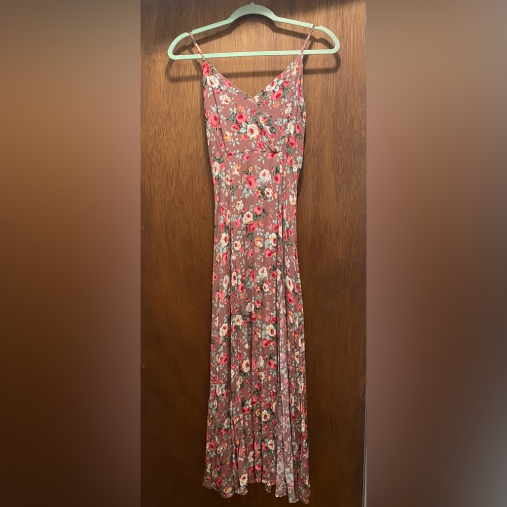 Lulu’s Floral Maxi Dress